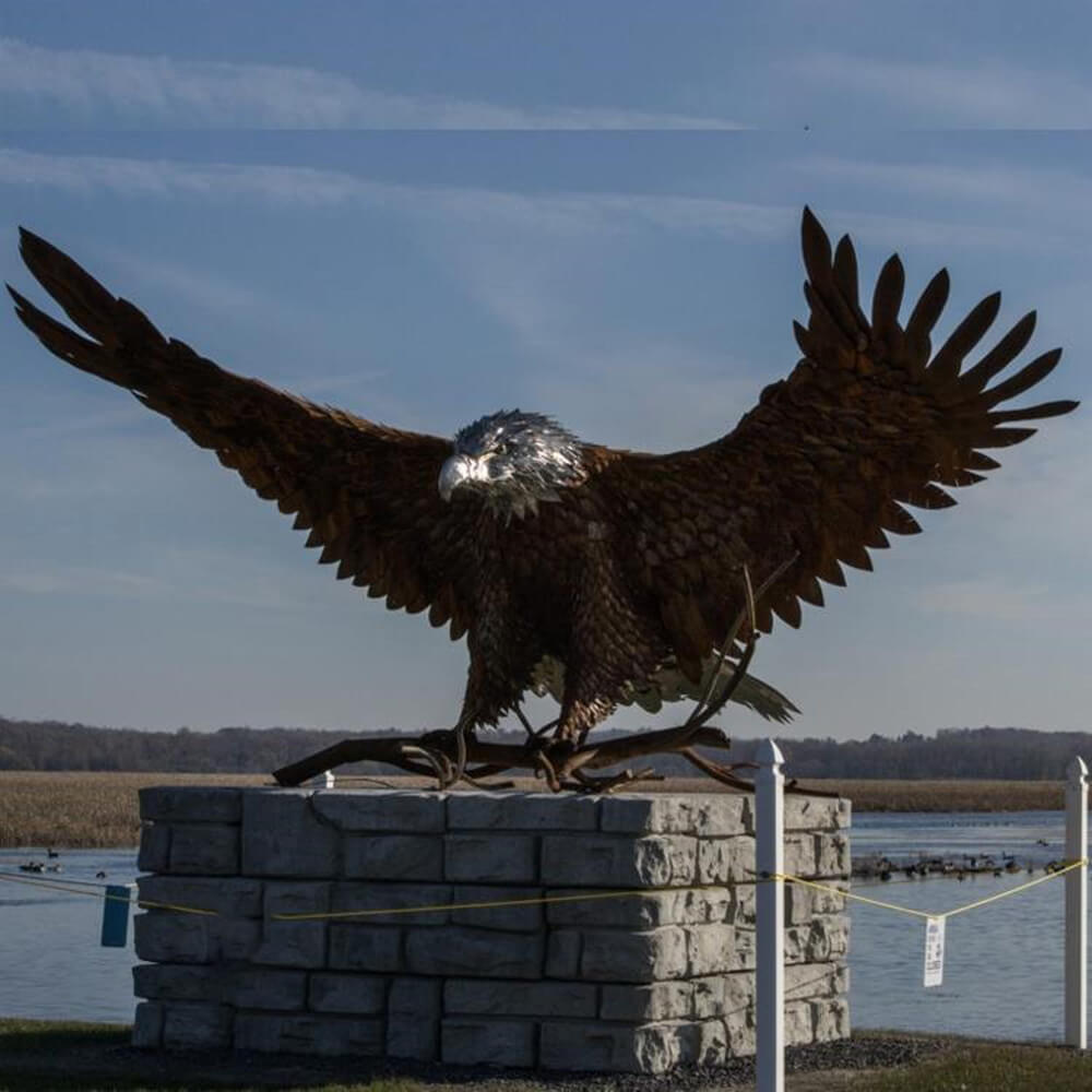 Large bronze Eagle Statue for Yard landing pose